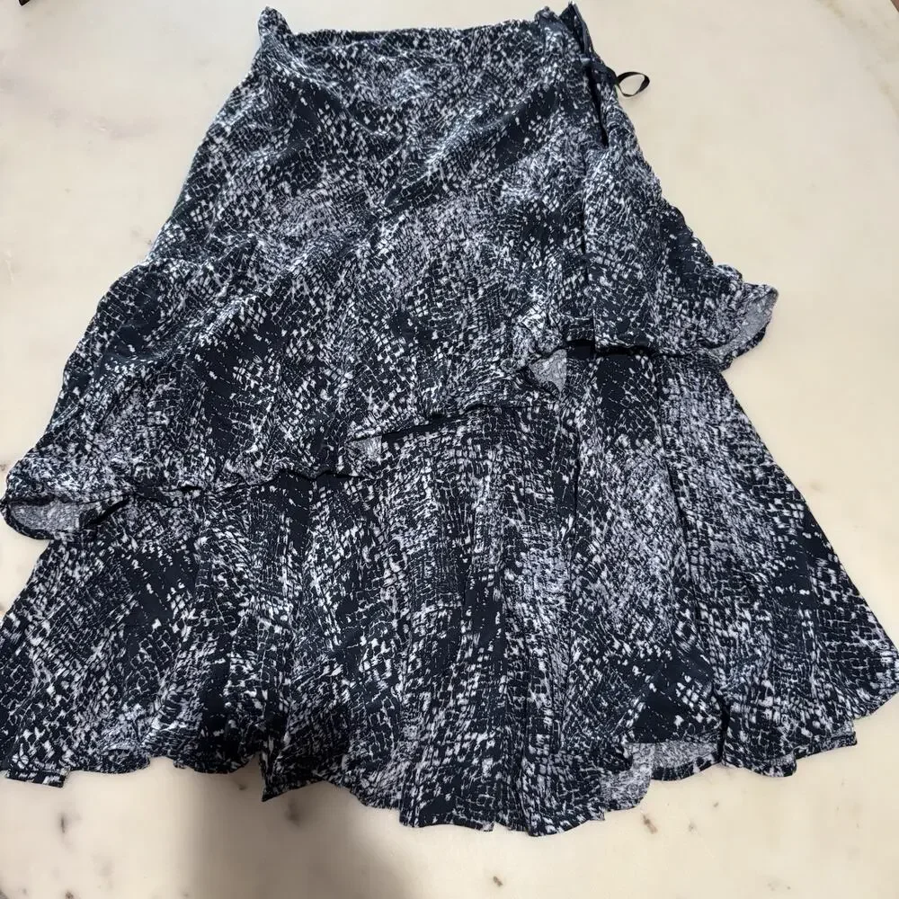 Free People Women's Kiss Me Baby Snake Skin Print Tiered Midi Skirt Size 0 Boho